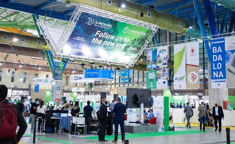 Exhibition-stand-builders-in-Málaga-designing-a-technology-trade-show-booth-at-FYCMA