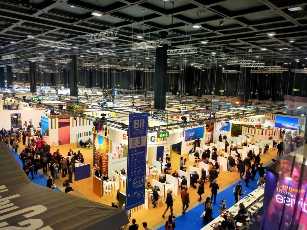 Exhibition stand builders in Milan creating custom booths at Fiera Milano Rho